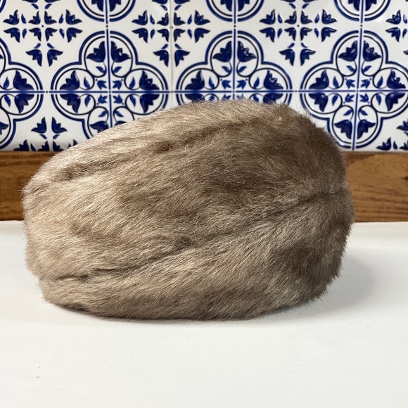 Vintage 1960s Brown Faux Fur Mid Century Pillbox Hat Mod Jackie O Style 22” - Picture 4 of 7